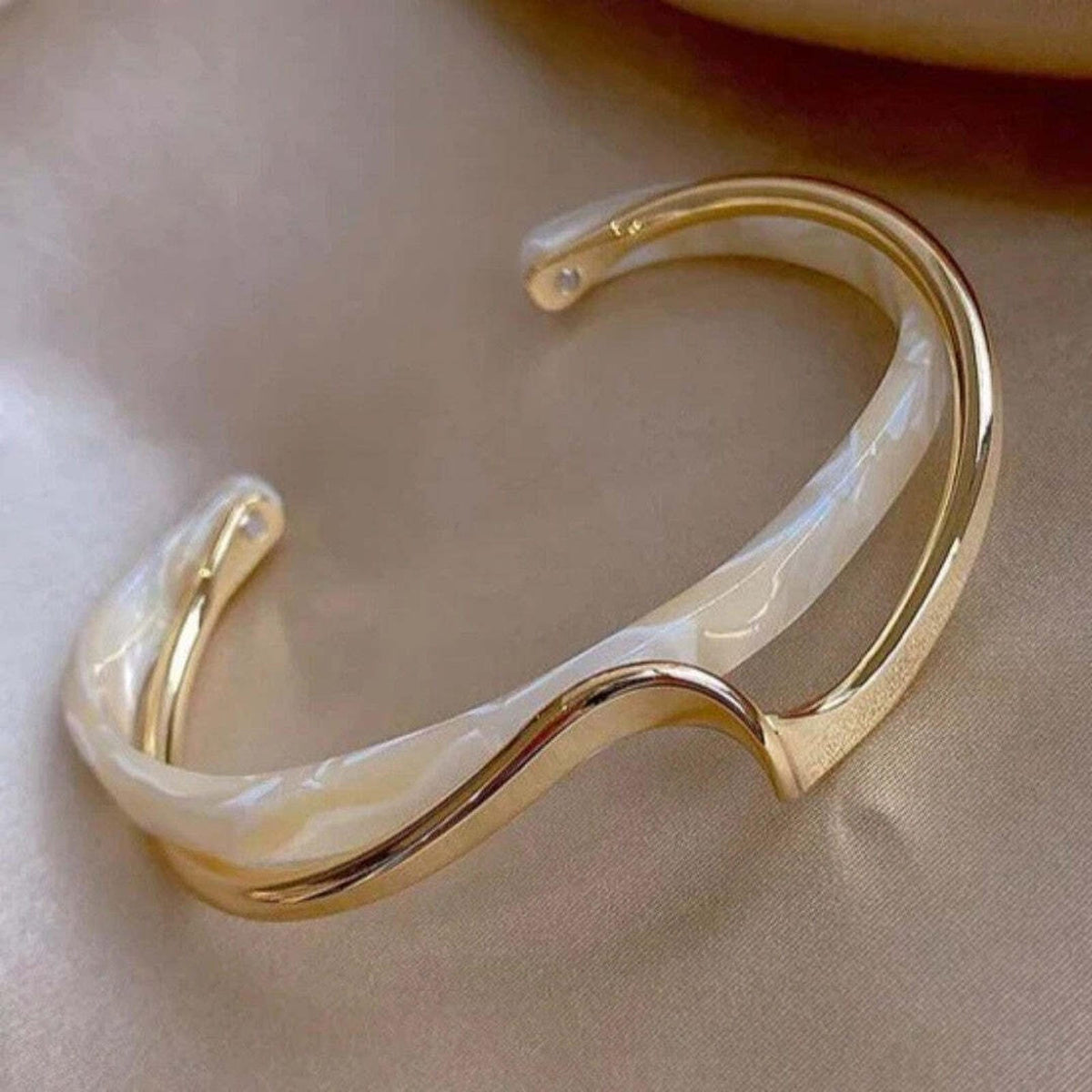 Bracciale Rigido Dorato Effetto Opale