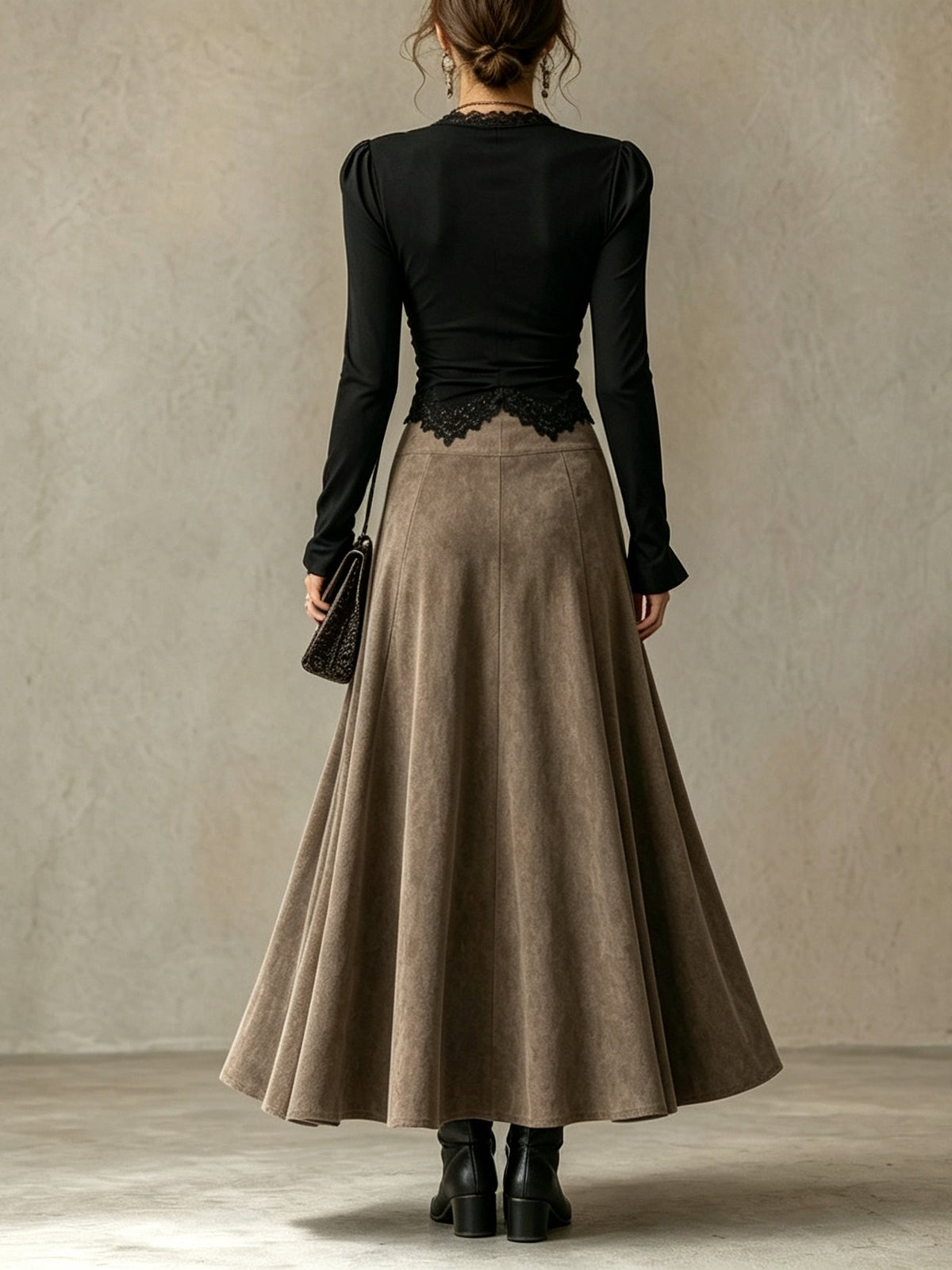Albane | Completo Top in Pizzo e Gonna Lunga Scamosciata, Nero e Tortora