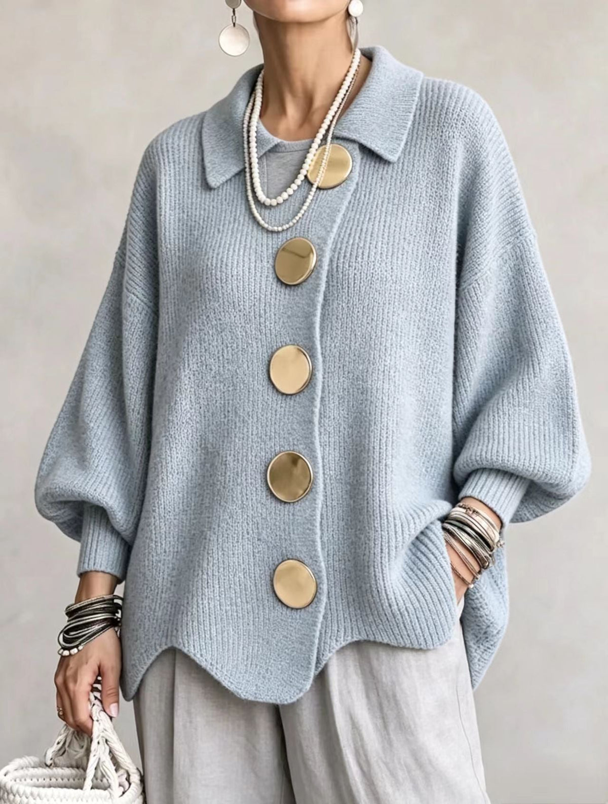 Isadora | Cardigan Oversize con Colletto e Grandi Bottoni Metallici