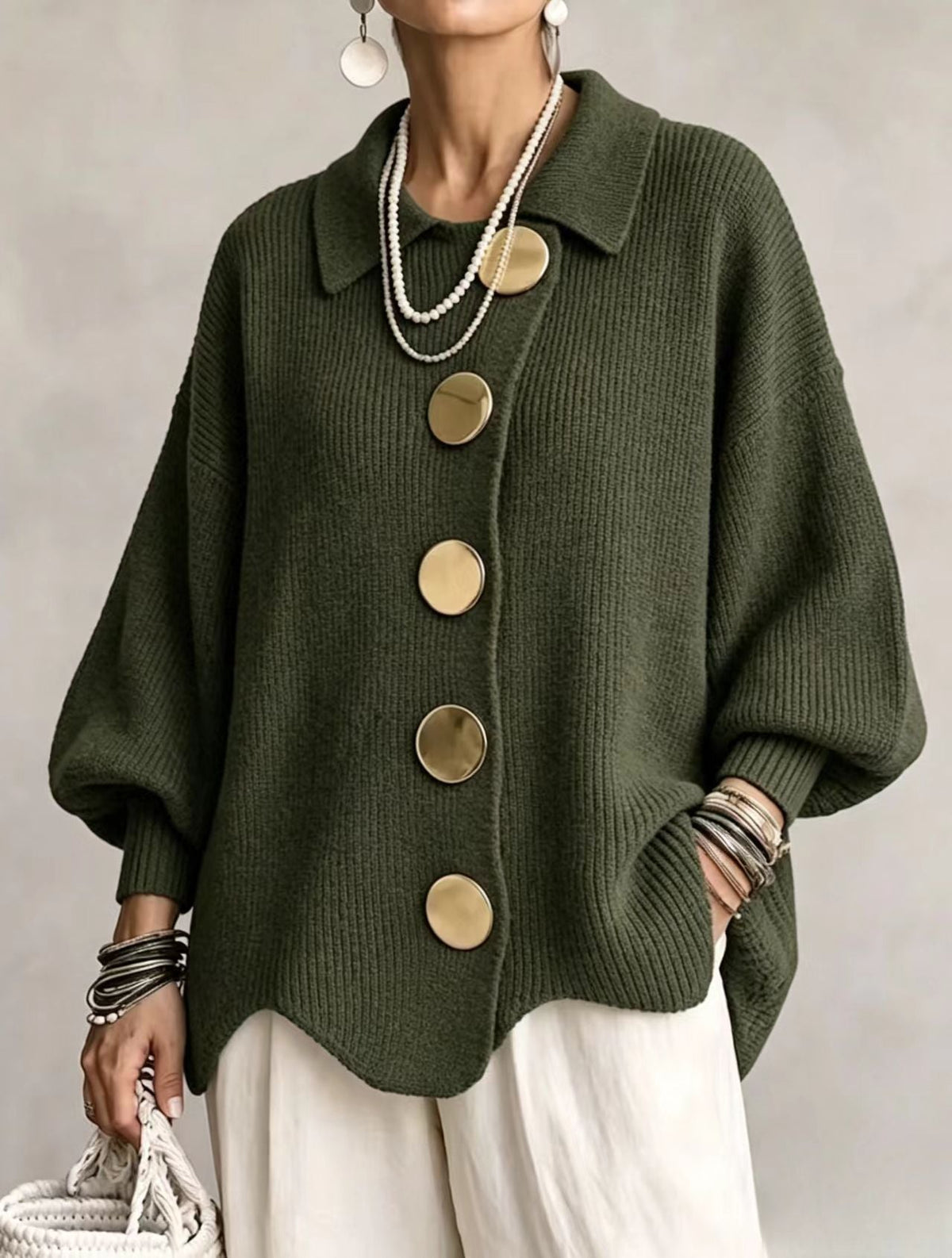 Isadora | Cardigan Oversize con Colletto e Grandi Bottoni Metallici