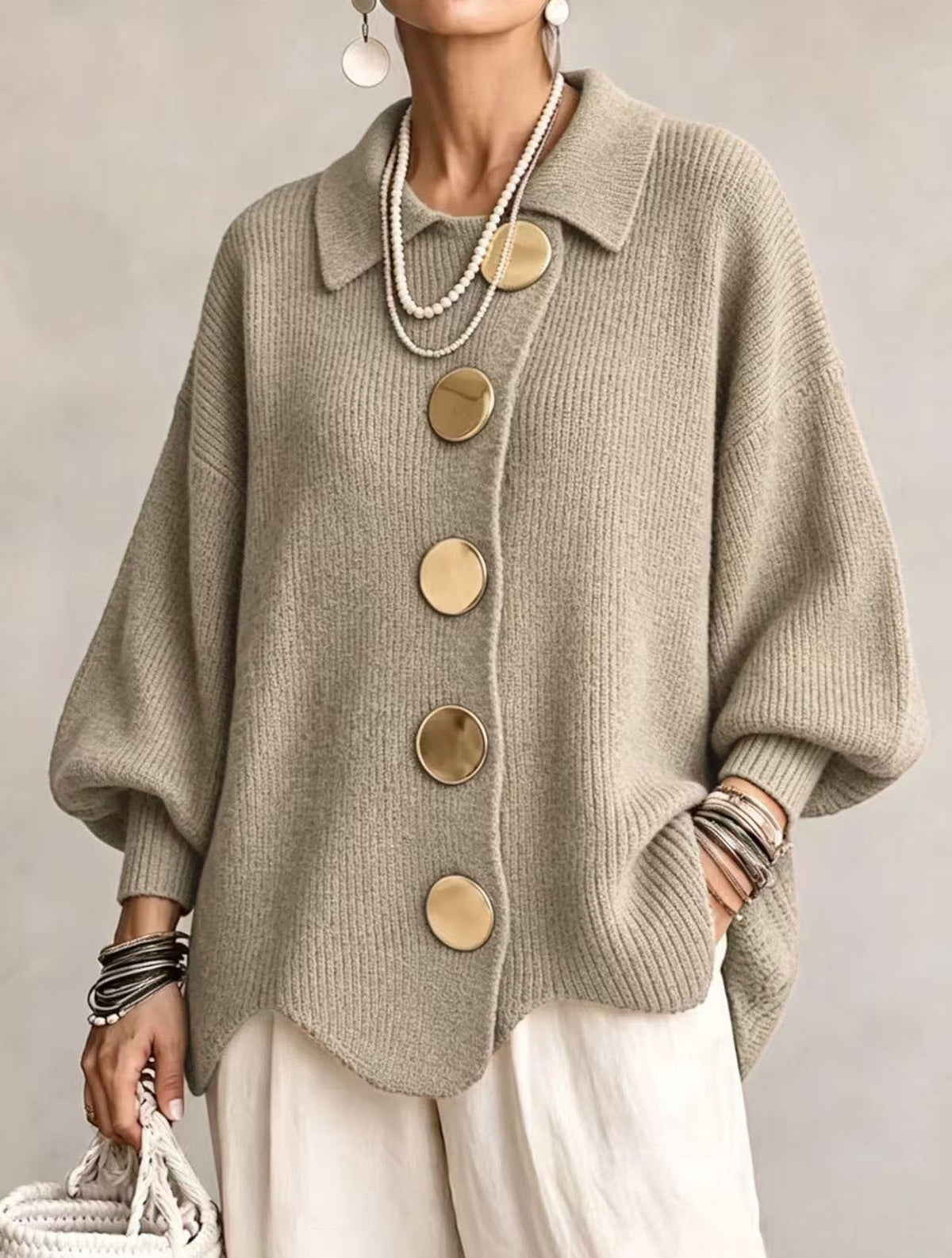 Isadora | Cardigan Oversize con Colletto e Grandi Bottoni Metallici