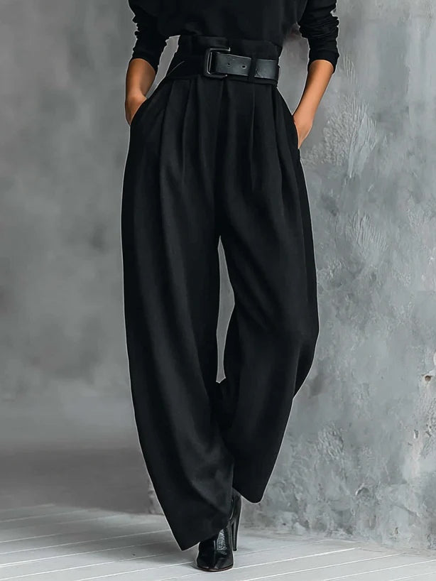 Noëlla | Completo Top Dolcevita Nero e Pantalone Dritto