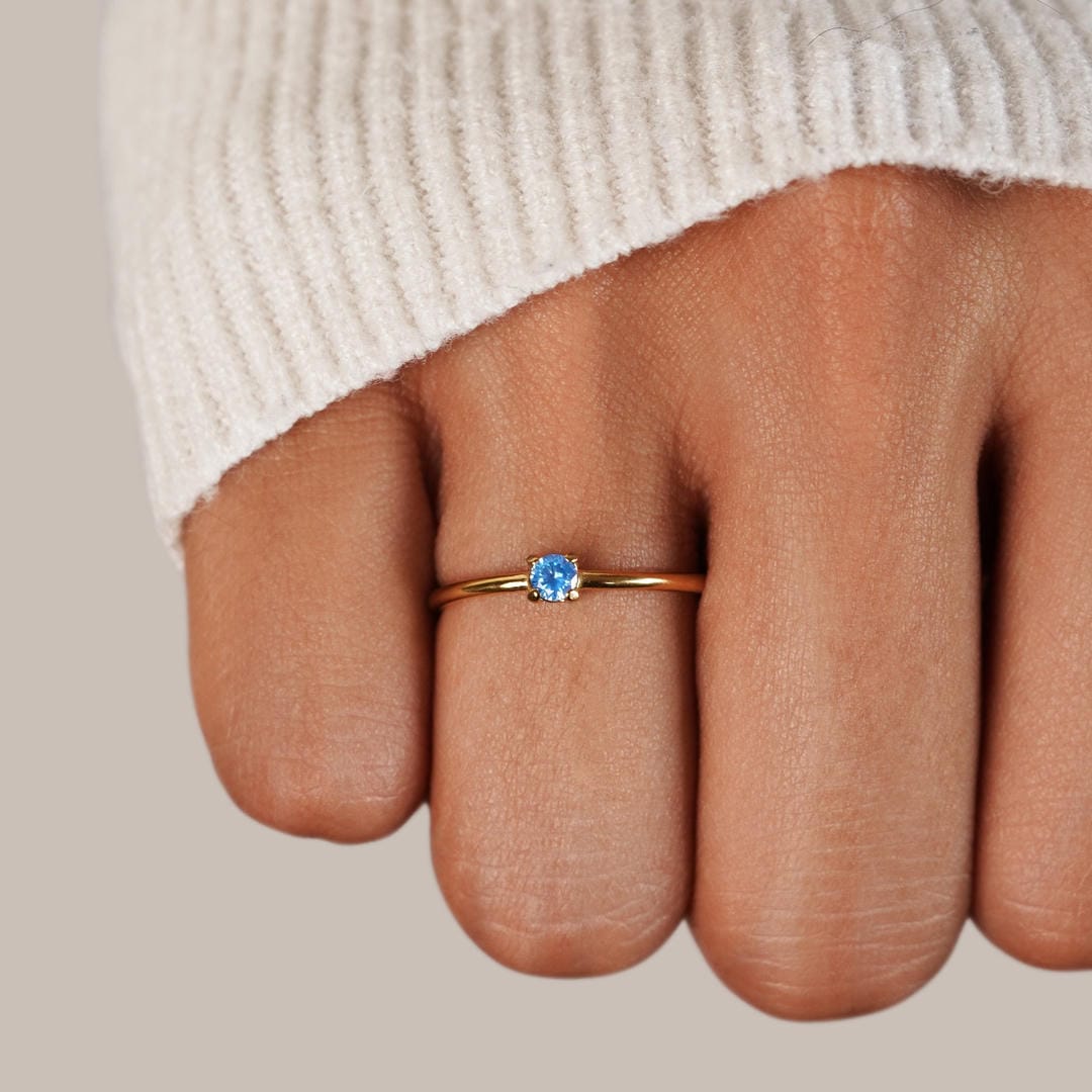 Anello con Pietra del Mese di Nascita