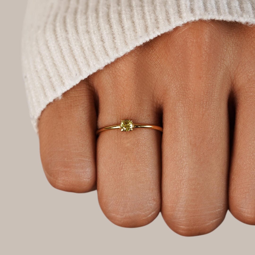 Anello con Pietra del Mese di Nascita