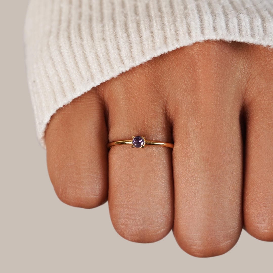 Anello con Pietra del Mese di Nascita