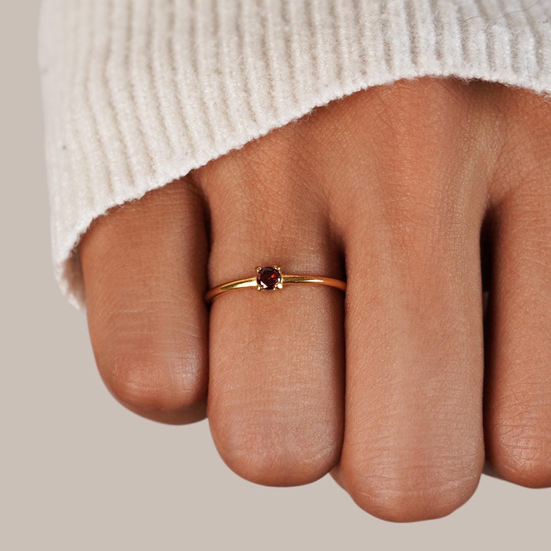 Anello con Pietra del Mese di Nascita
