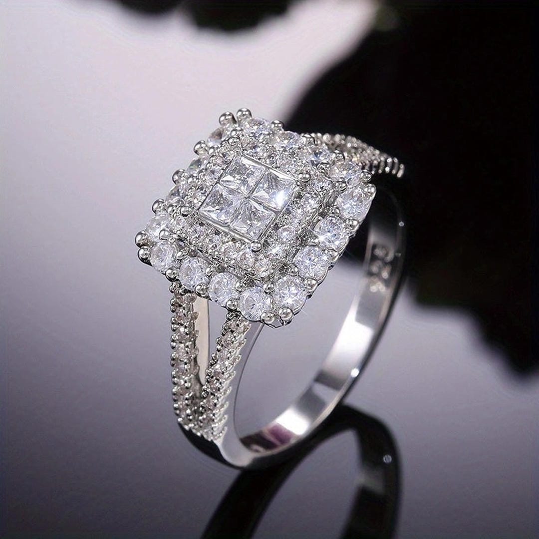 Anello con Zircone Quadrato