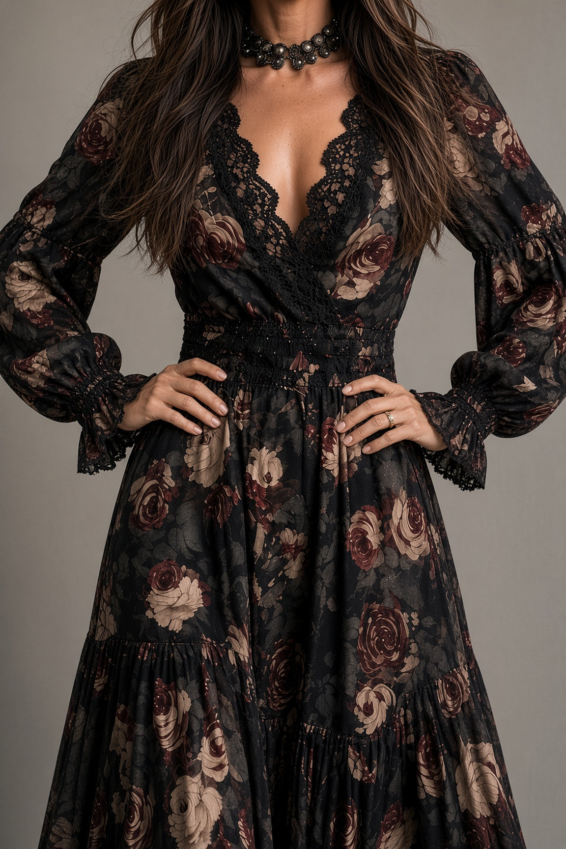 Elena | Abito Vintage Floreale con Pizzo