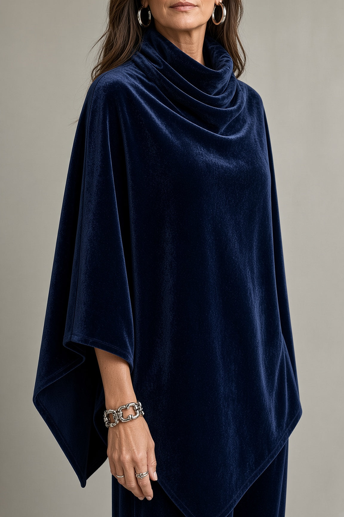 Monica | Completo in Velluto con Poncho