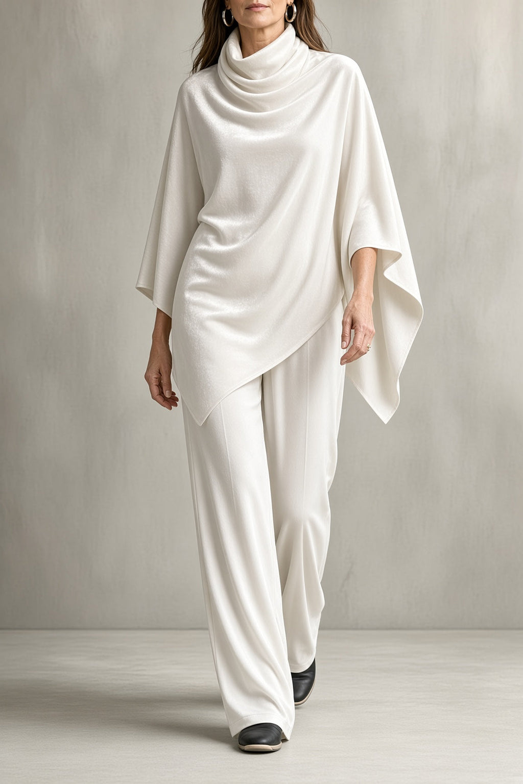 Monica | Completo in Velluto con Poncho