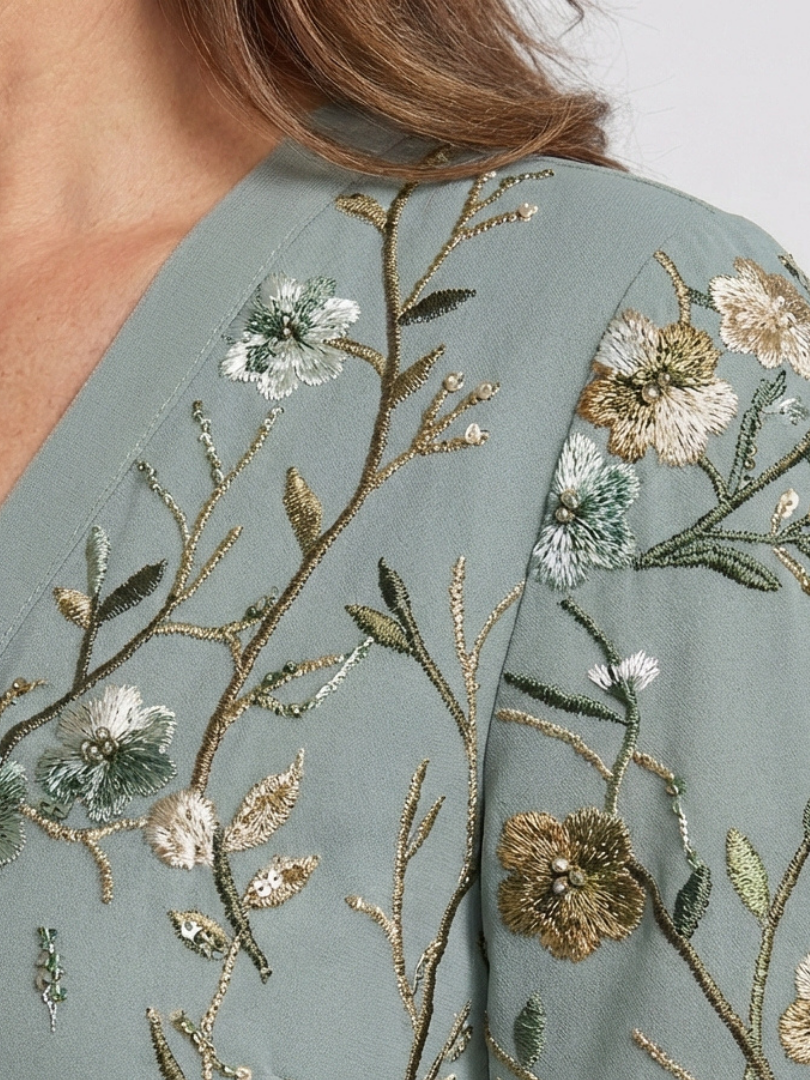 Evadne | Abito Maxi Floreale con Scollo a V e Maniche Corte